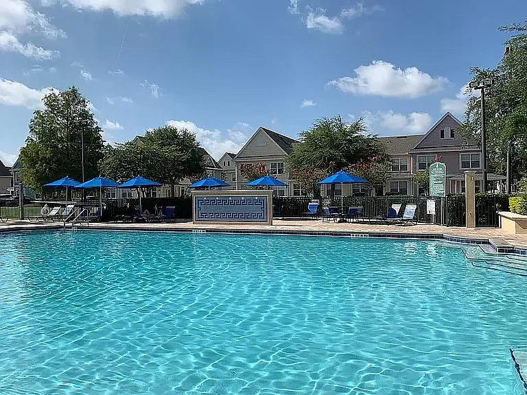 3 bed, 1296 sqft, $1,750 — Photo 3