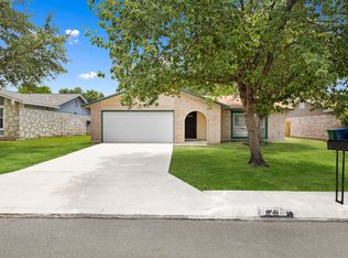 8211 Lewiston St, San Antonio, TX 78254