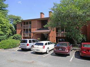 143 Green Turtle Ln APT 1, Charlottesville, VA 22901