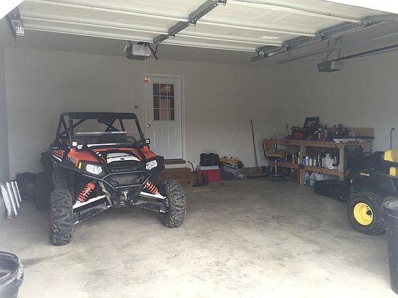 4th image of 121 Meadow Lake Ln