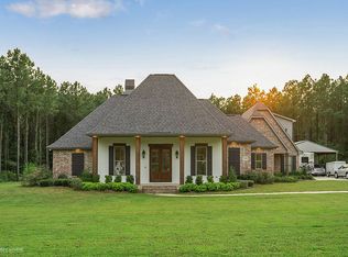 3535 Maggio Rd, Benton, LA 71006