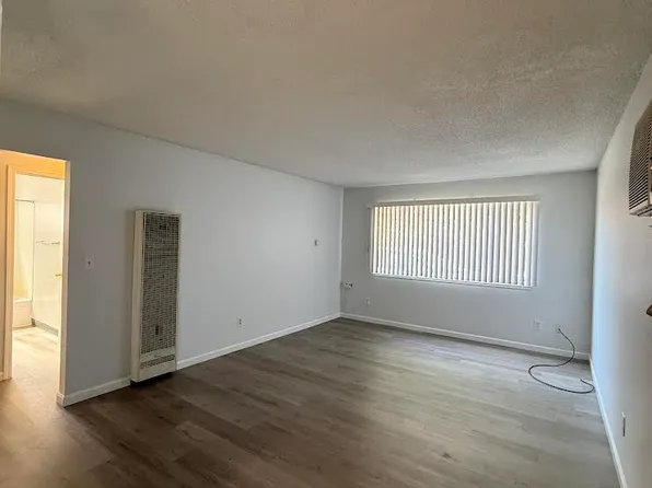 2940 31st St, Sacramento, CA 95817