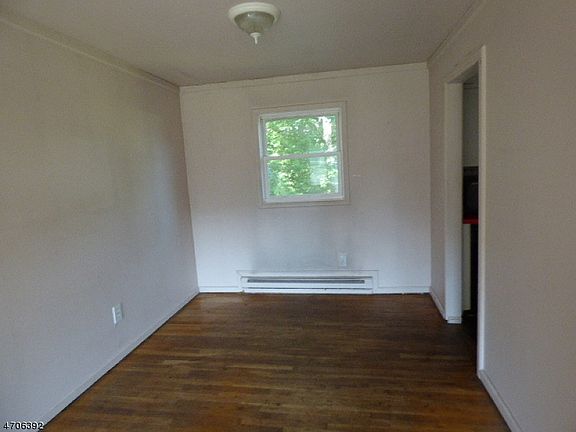 4th image of 101 Durban Ave