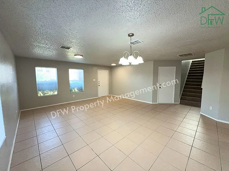 3952 Golden Horn Ln — Photo 3