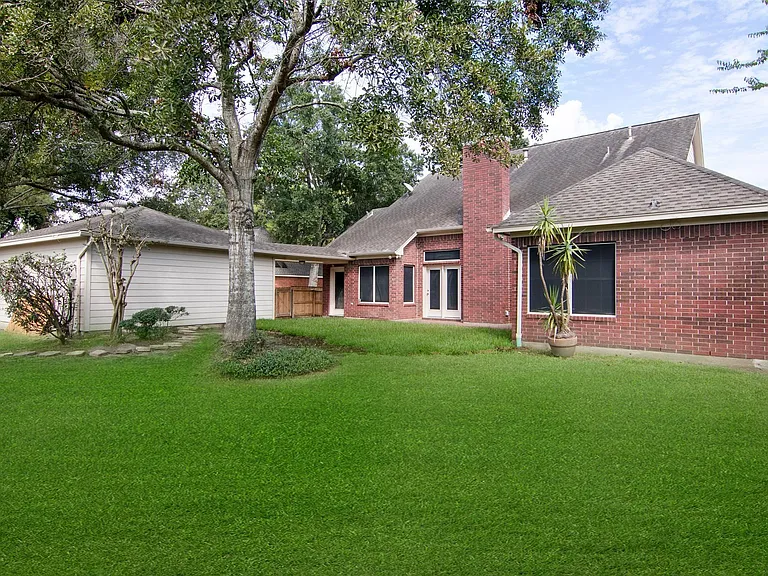 15118 Greenleaf Ln — Photo 30