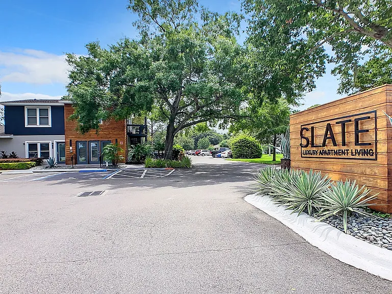 Welcome to Slate Luxury, offering one-and two-bedroom villas and townhomes in Winter Garden, Florida.