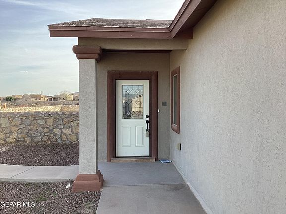 3rd image of 5914 Speyside Dr