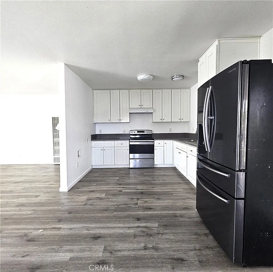 2 bed, 1050 sqft, $2,550 — Photo 4