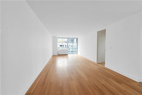 1st image of 220 E 65th St APT 22M