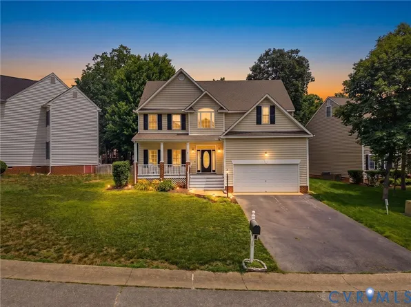 1312 Hawkins Wood Cir, Midlothian, VA 23114
