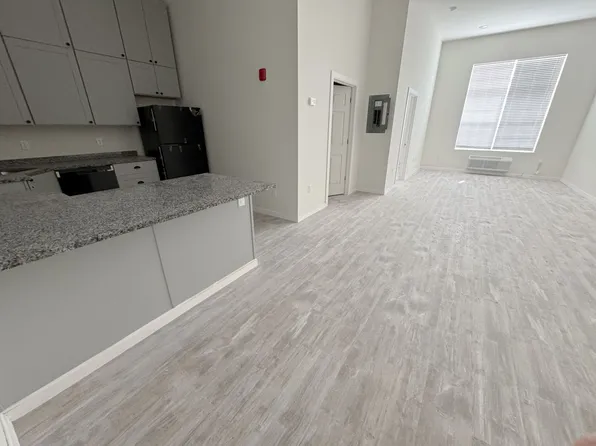 Pine Street Apartments