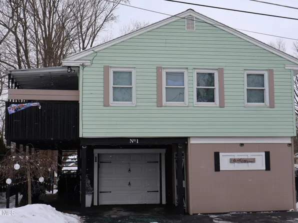 1 Newcomb Street, Queensbury, NY 12804