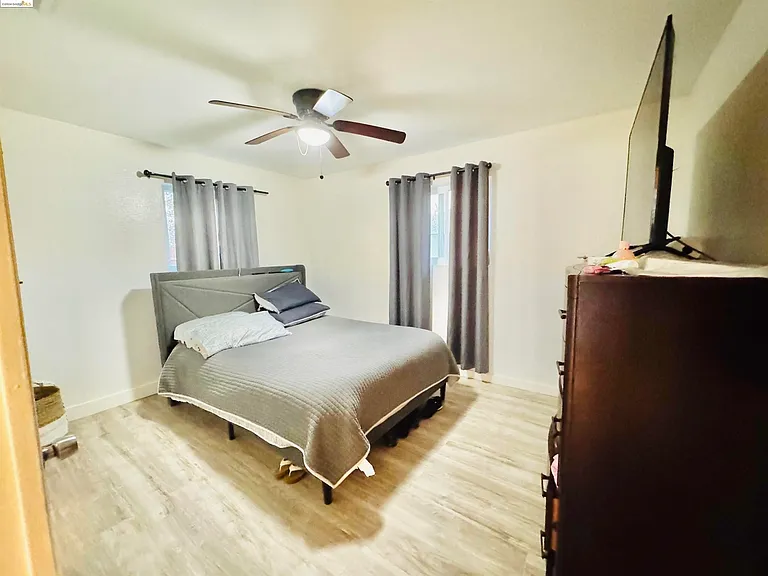 8801 Steven Ave — Photo 4