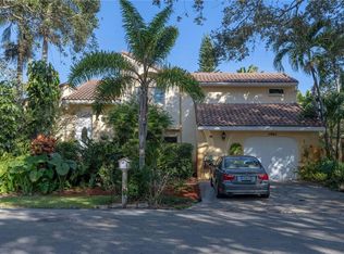 11865 N Aviary Dr, Cooper City, FL 33026