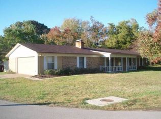 624 Cade St, Chandler, TX 75758