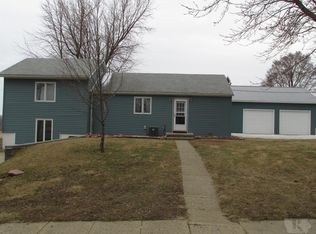 422 E 5th St, Ute, IA 51060