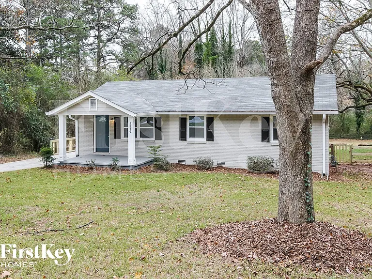 3549 Tulip Dr — Photo 3