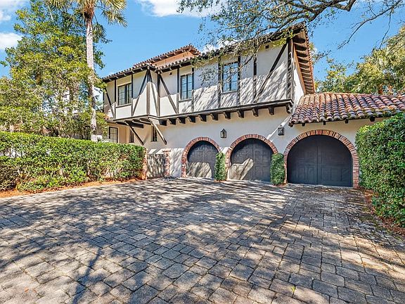 3rd image of 467 Forest Rd