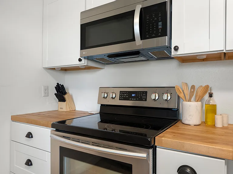 2421 N Sage St #A — Photo 14
