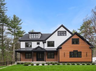71 Walpole St, Dover, MA 02030