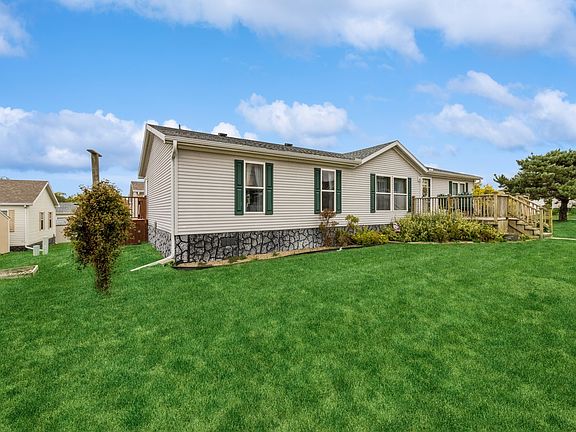 5th image of 221 Ponderosa Ln