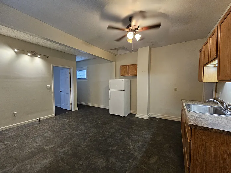 2809 Glendora Ave — Photo 11