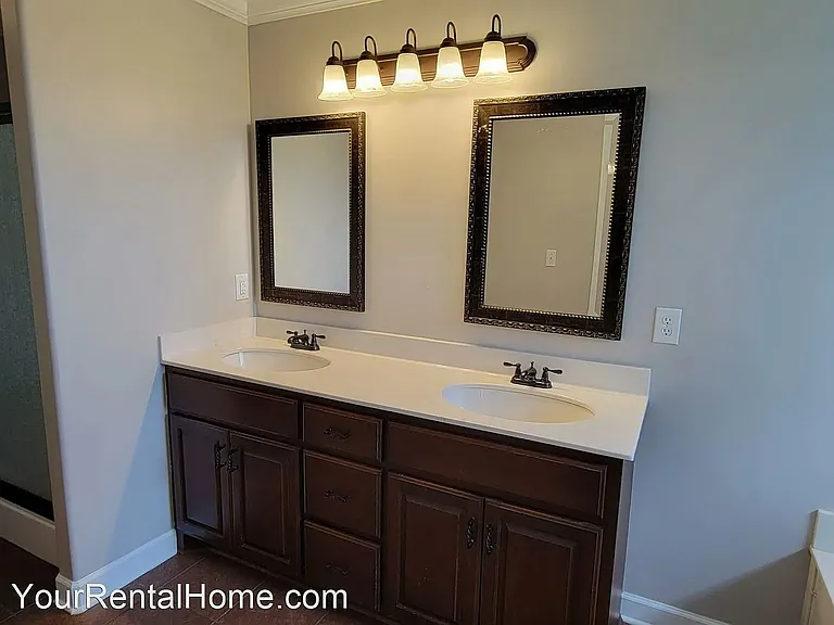 82 Grove Hill Ln — Photo 13