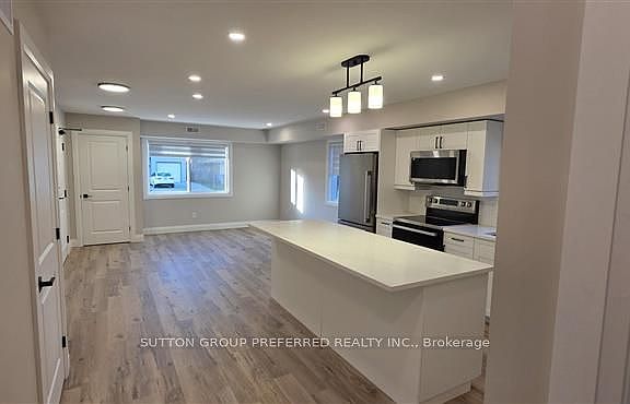3rd image of 118 Scott St E #4