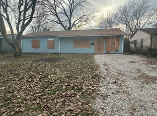 11 Westwood Dr, Cahokia, IL