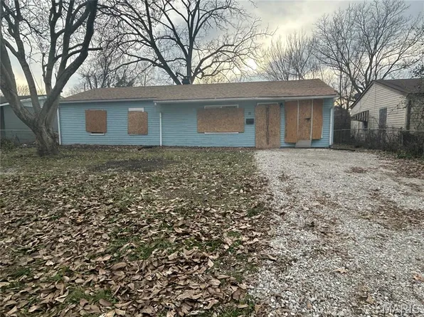 11 Westwood Dr, Cahokia, IL 62206