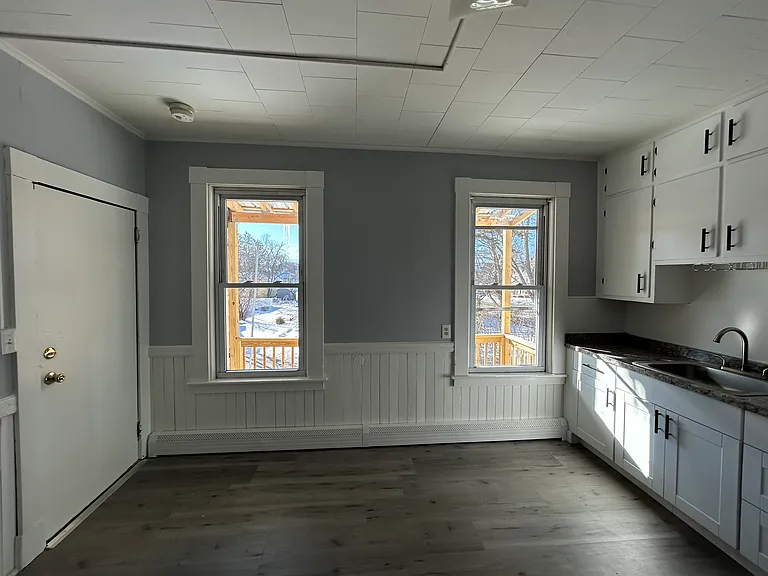 201 Roxbury St #2R — Photo 1