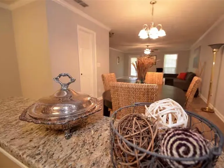846 Park Pl NE — Photo 22