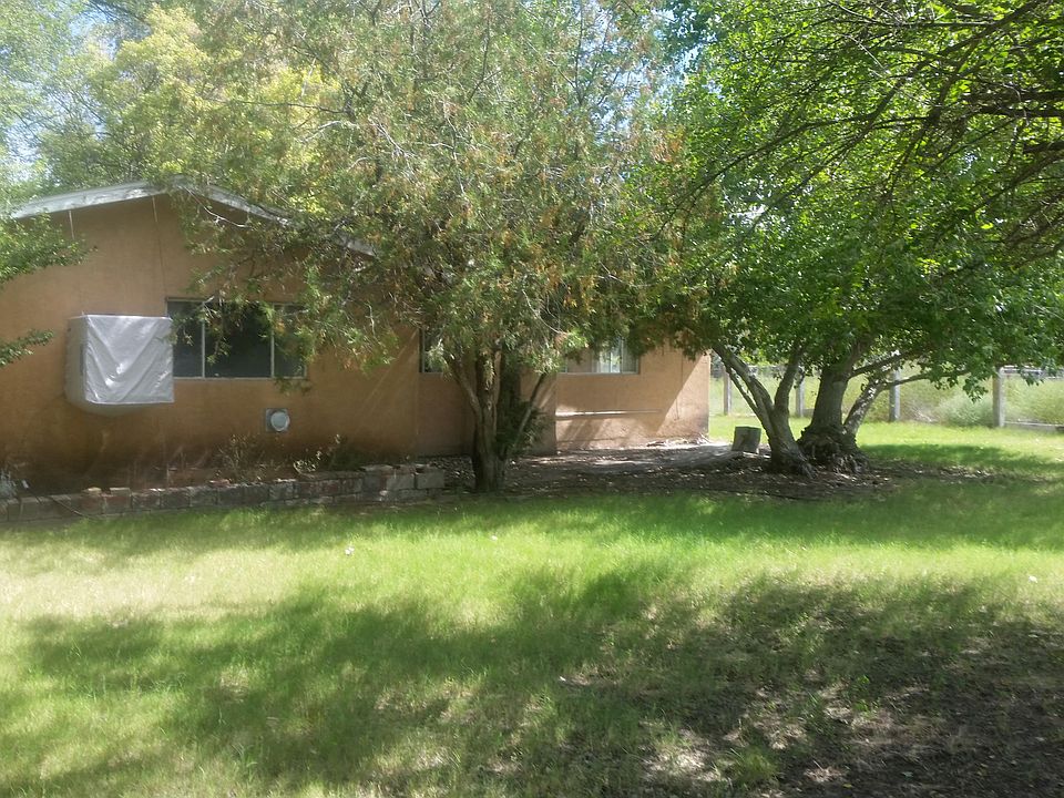 2nd image of 28 E Meadowlark Ln NW
