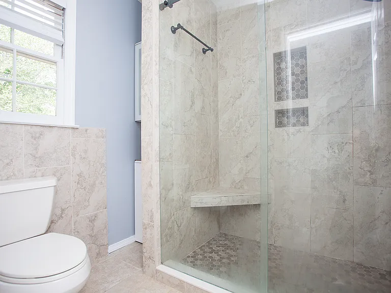 Master Bed Shower