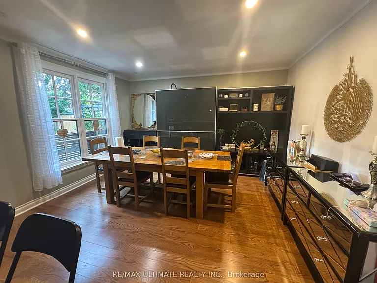 10 Noel Ave — Photo 5