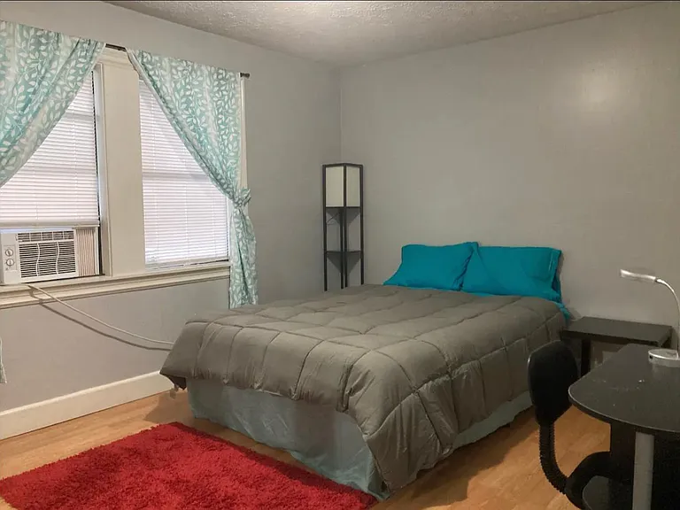 180 Sayemore Dr — Photo 4