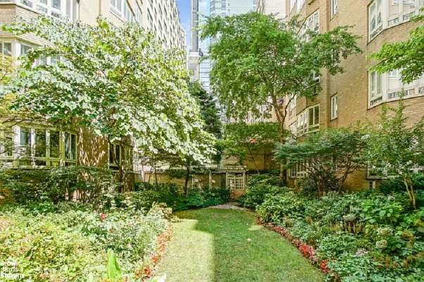 Rented by Brown Harris Stevens | media 16