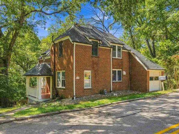 1685 Ridge Rd, Iowa City, IA 52245