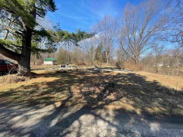 583 Boone Ln, Mitchell, IN 47446