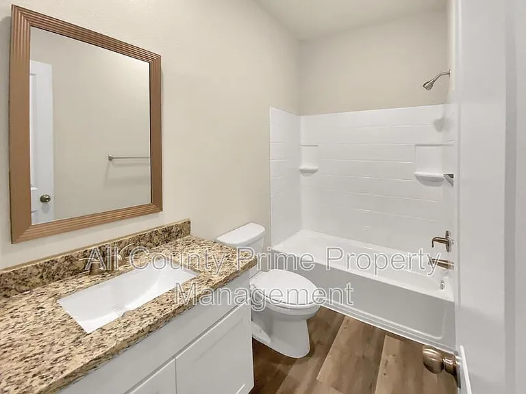 11593 Persimmon St — Photo 16