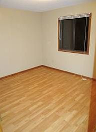 4th image of 13020 Oliver Ave S