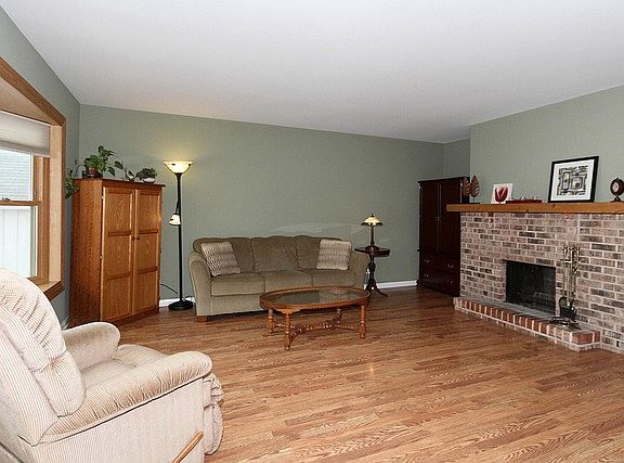 2nd image of 532 S Benton St