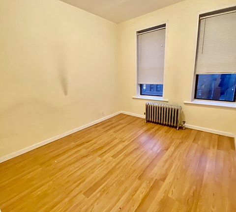 2nd image of 31-49 33rd St