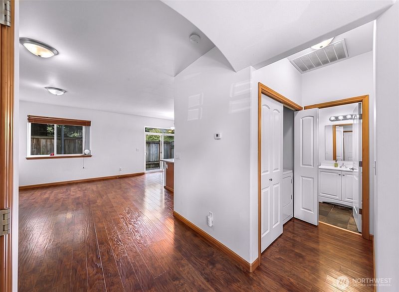 5th image of 4050 Kramer Lane