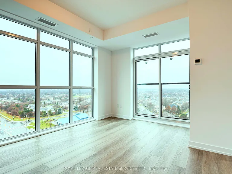 460 Dundas St E #1102 — Photo 6