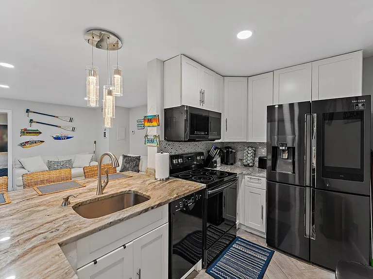 1605 S US Highway 1 #7A — Photo 18