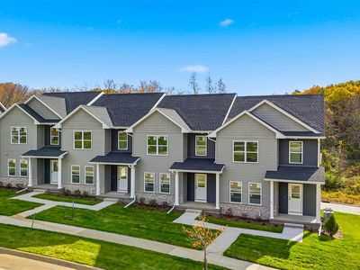 697 E Foster Rd, Iowacity, IA, 52245