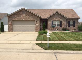 3938 Sequoia Dr, Edwardsville, IL 62025