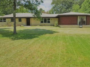 1303 Pine Hill Dr, Jefferson, TX 75657