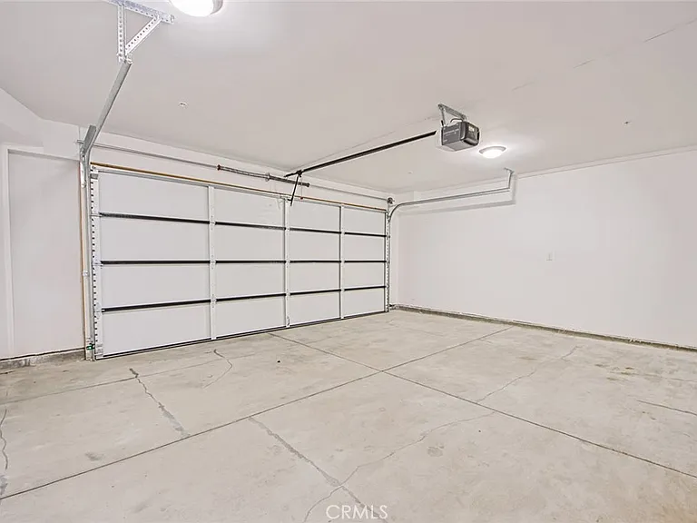 2851 S Victoria Ave #2 — Photo 10